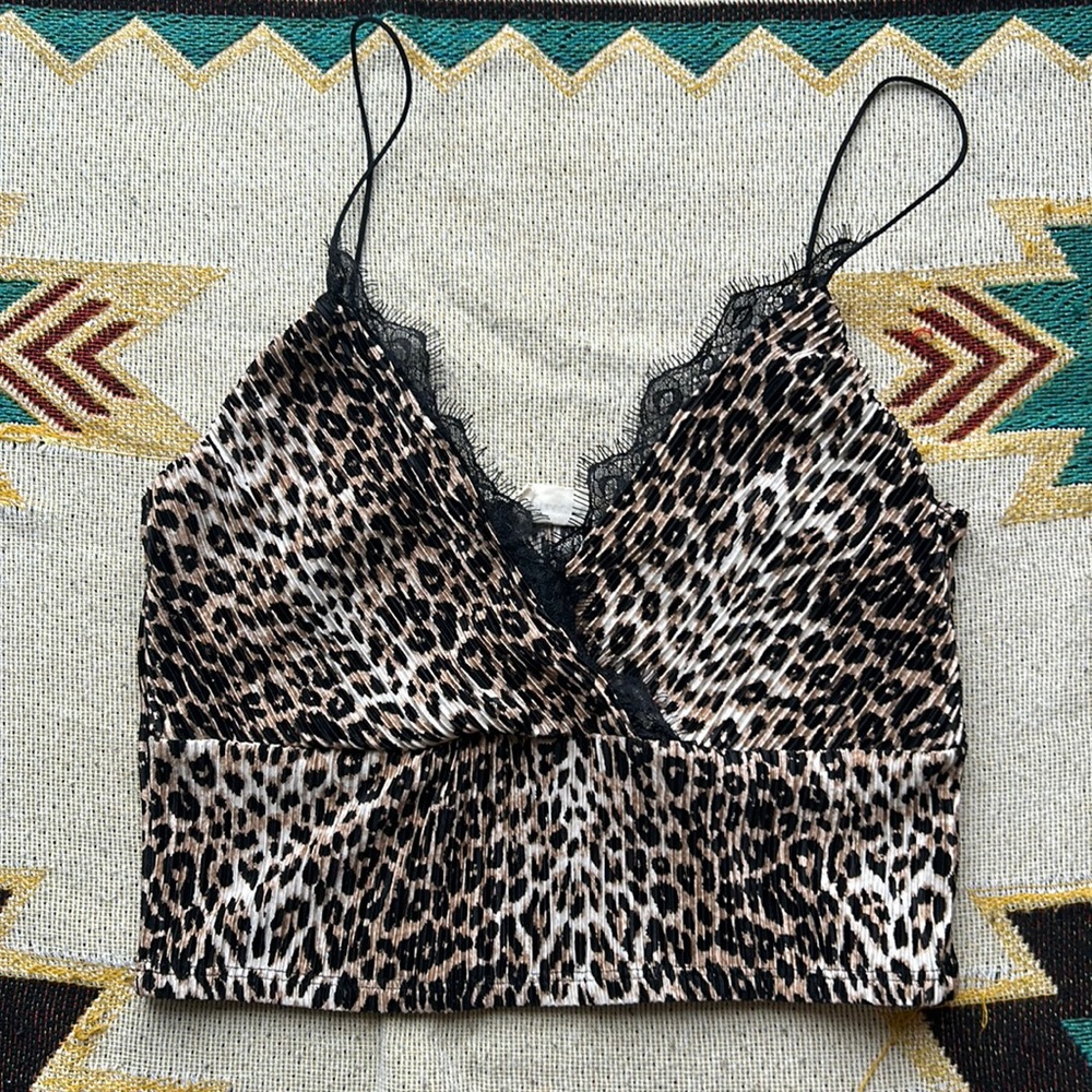 Leopard crop top